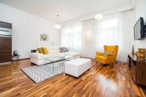 Elegant 2 - bedroom Apartment with Balcony and Parking