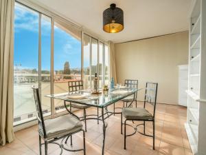 Apartment Les Calanques dAzur by Interhome