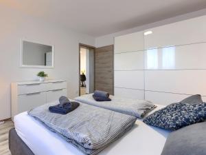 Apartment La Mar-2 by Interhome