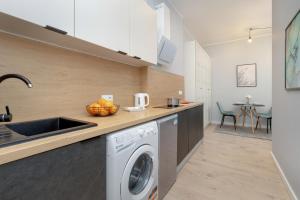 Cosy Studios near the Old Town in Gdańsk by Renters