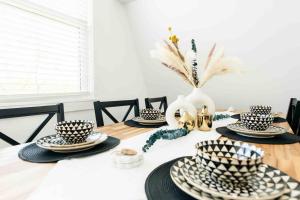 Luxurious Ranch stay with Hottub!