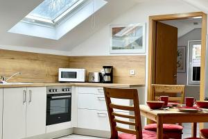 Spacious Work & Relax