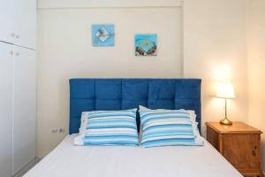 Colourful and bright apt in Kallithea