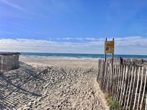 Studio Cabine avec Terrasse et Parking, Climatisé - FR-1-716-43
