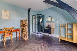 Maisons de vacances La Villa Authentique - Jacuzzi, babyfoot : photos des chambres