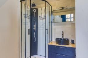 Maisons de vacances La Villa Authentique - Jacuzzi, babyfoot : photos des chambres