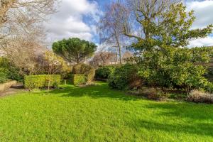 Maisons de vacances La Villa Authentique - Jacuzzi, babyfoot : Maison 7 Chambres