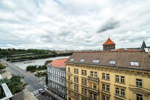 Top Floor Industrial Apartment with a River View