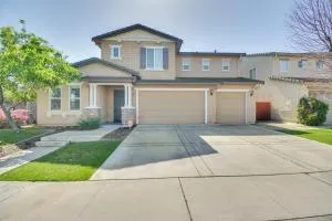 Spacious Merced Home about 4 Mi to Downtown! - Merced