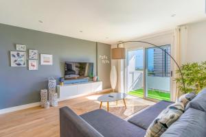 Apartamento Pura Vida! Vistas al mar, playa a 5 min. Terraza, WiFi y AA.