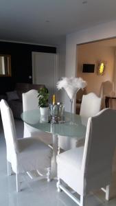 B&B / Chambres d'hotes Les Suites de Veronique, chez Veronique Olive : photos des chambres