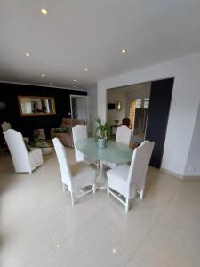 B&B / Chambres d'hotes Les Suites de Veronique, chez Veronique Olive : photos des chambres
