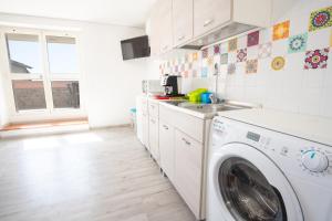 Camera “Ponente” - vista mare, spiaggia a 300m img6