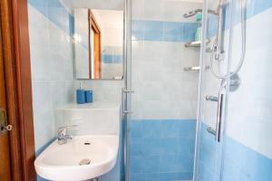 Camera “Ponente” - vista mare, spiaggia a 300m img12