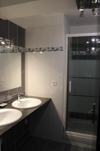 Hotels DOMAINE DU GRAND CAUGY : photos des chambres