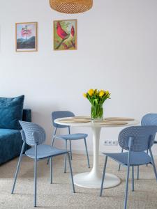 Castle View Apartments by Tyzenhauz