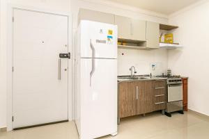 Apto Moderno c piscina - quadra mar - RMI201