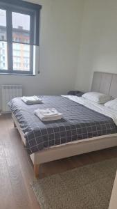 Crown Apartments - BW Sole