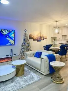 Luxury Home Away from Home, a Villa with 3 bdrm and 3 bath - Priddis