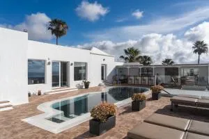 Casa Serena Luxury Villa - Mácher