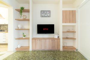 New Renovated Apt in City Center