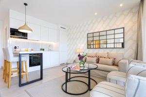 Genteel Home Ricardo Soriano