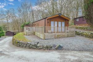 Dizzy Ducks Lodge