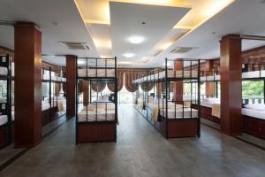 Gieng Ngoc Sea moutain View Cat Ba