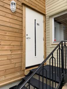 Modern Central Apartment Apt 105