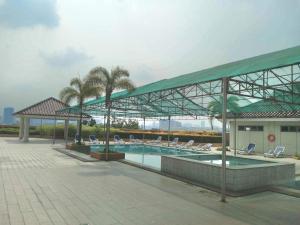 Bels 2 Bedroom Condo in Santorini Hotel Sta. Lucia Mall Cainta Rizal