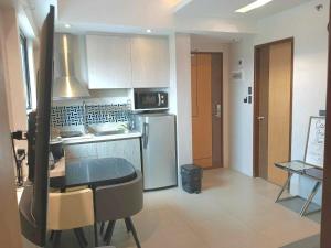 Bels 2 Bedroom Condo in Santorini Hotel Sta. Lucia Mall Cainta Rizal