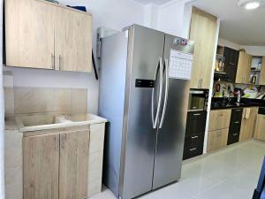 Hermoso Apto Santa Mónica, 8 huéspedes,