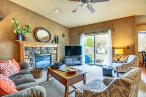 Lovely Dundee Home with Private Yard and Fire Pit! - وودبورن