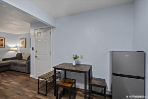 Arctic Fox Den - Westwood 6