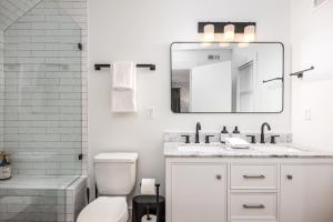 Condo by Vanderbilt and Belmont, 3 miles to Downtown & Free Parking