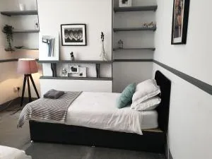 Willow House Excellent accomodation Central Exeter-Uni-Chiefs-RD&E-Courtyard Garden-public parking in vicinty-Sleeps up to 6 - Upton Pyne