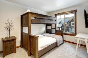 Suncadia 2 Bdrm Pet Friendly Townhome Steps Away from Pool