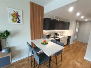 Diamond Residence - Urban View Apartment