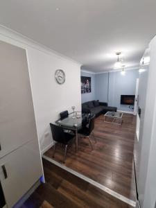 Beautiful Modern Apartment on Wick Lane