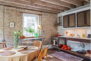 Gibbon House at Casa Zoe