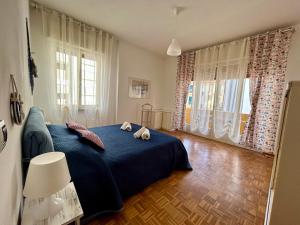 Diano Marina: Luminoso quadrilocale 4 passi dal mare e ai servizi. Posto auto riservato.