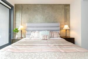 Cozy 3bed Condo with balcony & a rooftop pool