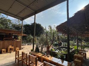 NHÀ CỦA CHI - HOMESTAY Food & Coffee