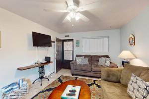 Seahorse Condominiums 105