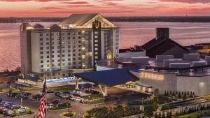 Horseshoe Lake Charles, A Caesars Destination