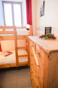 Chalet Les Ecrins - Studio Cabine 34 personnes exposé Nord-Est MAE-7994