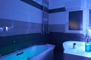 GRANDE TERRAZZA CON VISTA MARE parziale