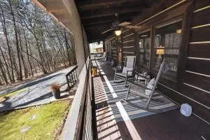 Peace of Paradise- Hot Tub - Hothouse