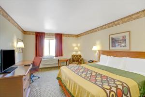 King Room - Non-Smoking room in Super 8 by Wyndham Salt Lake City Airport