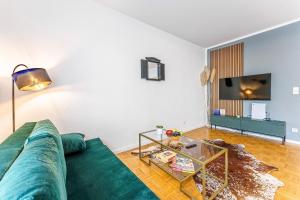 Große Terassen-Wohnung mit Grill, Playstation 5, Billardtisch und Massagesessel